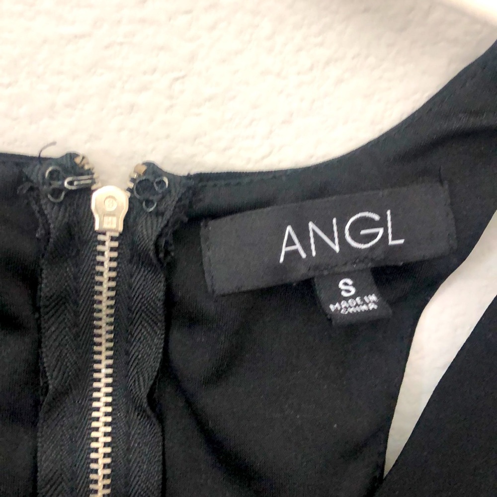 Angl Crop Top - Picture 6 of 7